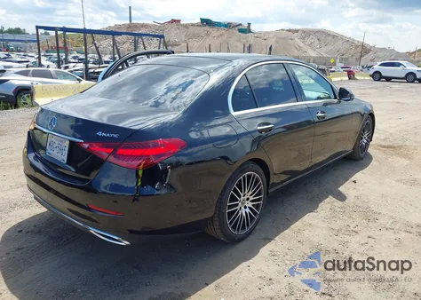 2023 Mercedes-Benz C 300 4Matic z USA, uszkodzony, nr VIN W1KAF4HB2PR070269